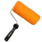 Wałek do nadawania tekstury w świeżym betonie - efekt skały na ścianie.